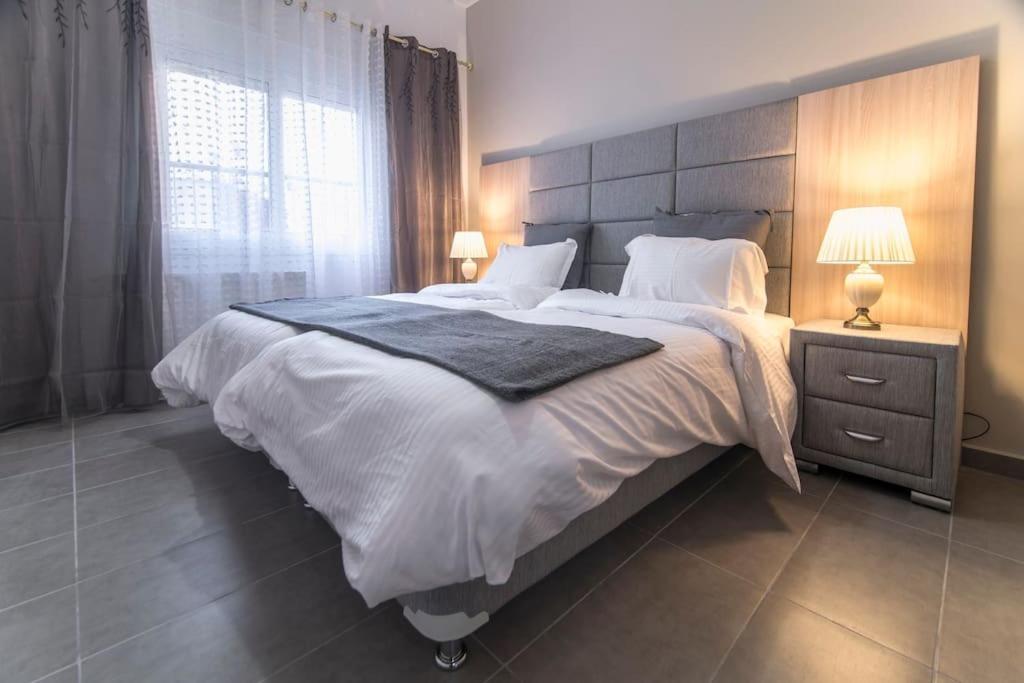 Apartamento Downtown Petralona Atenas Exterior foto